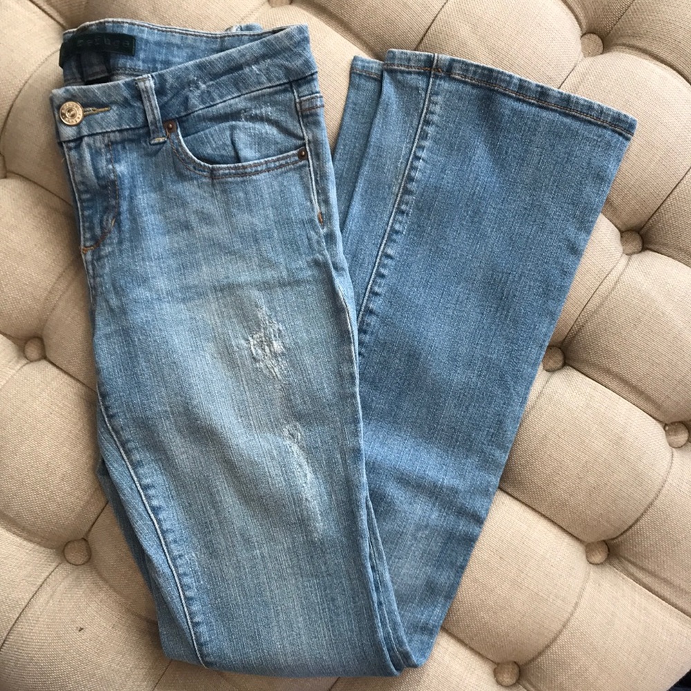 Refuge Straight Leg Women’s Jeans